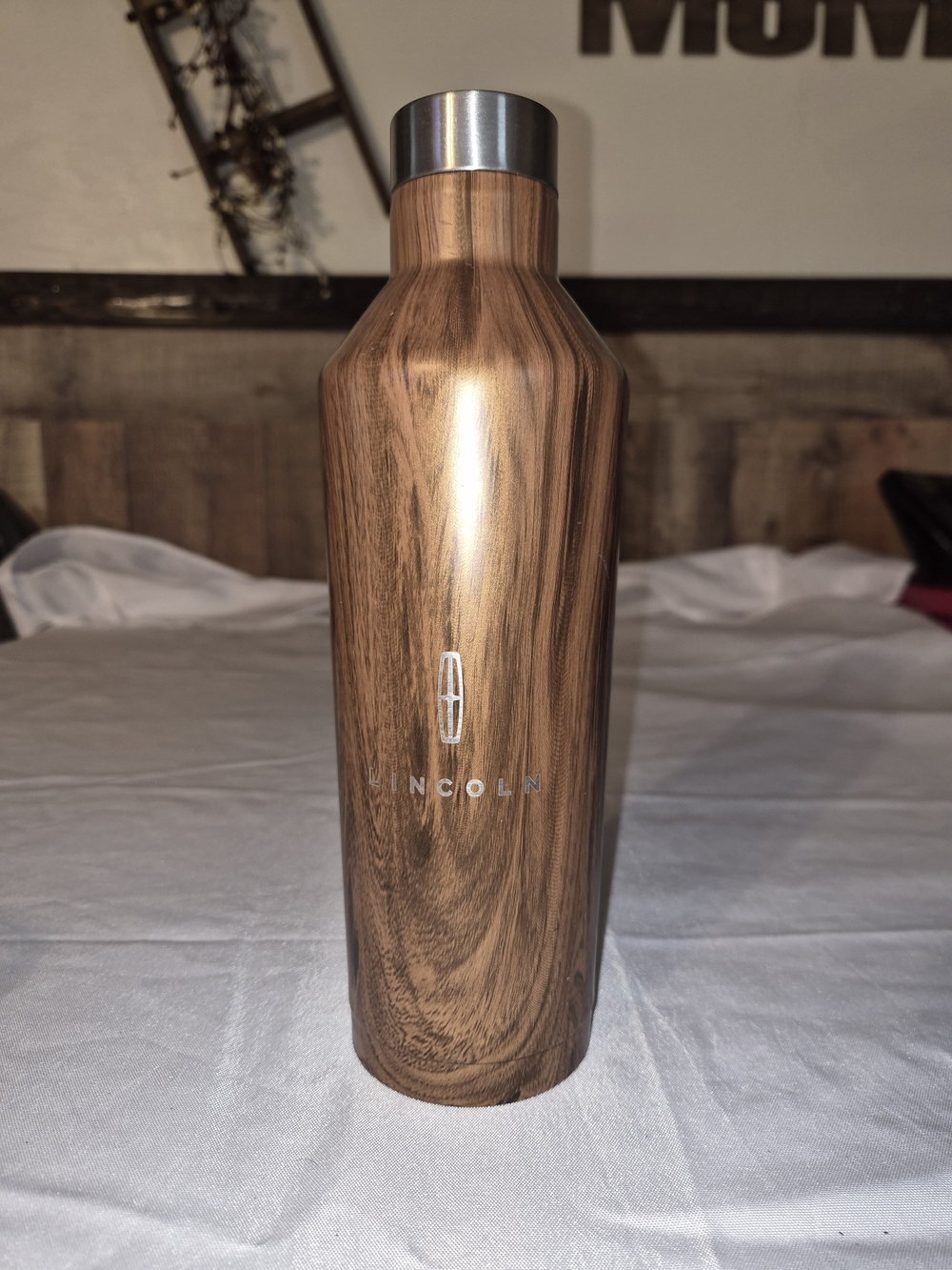 Wood-Grain Insulated Water Bottle - Brown